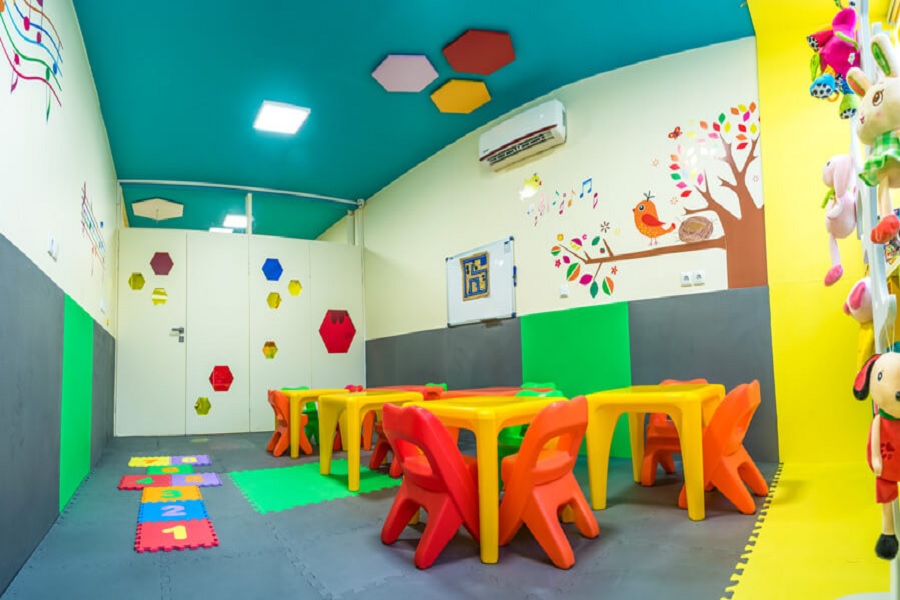 بازسازی مهد کودک